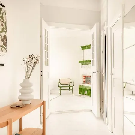 Downtown Light-filled Retreat Lägenhet *