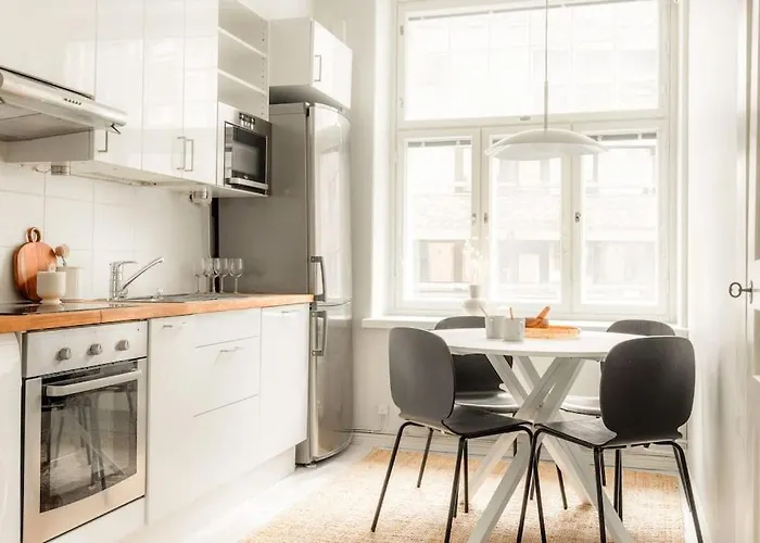 Διαμέρισμα Downtown Light-filled Retreat *