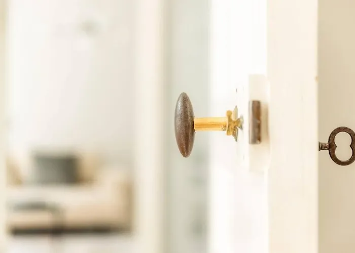 Downtown Light-filled Retreat Ελσίνκι